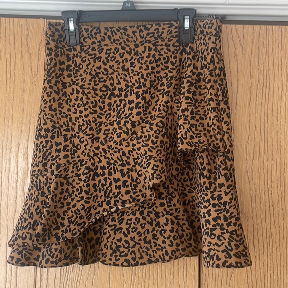 Alter’d State leopard print skirt - Picture 1 of 3